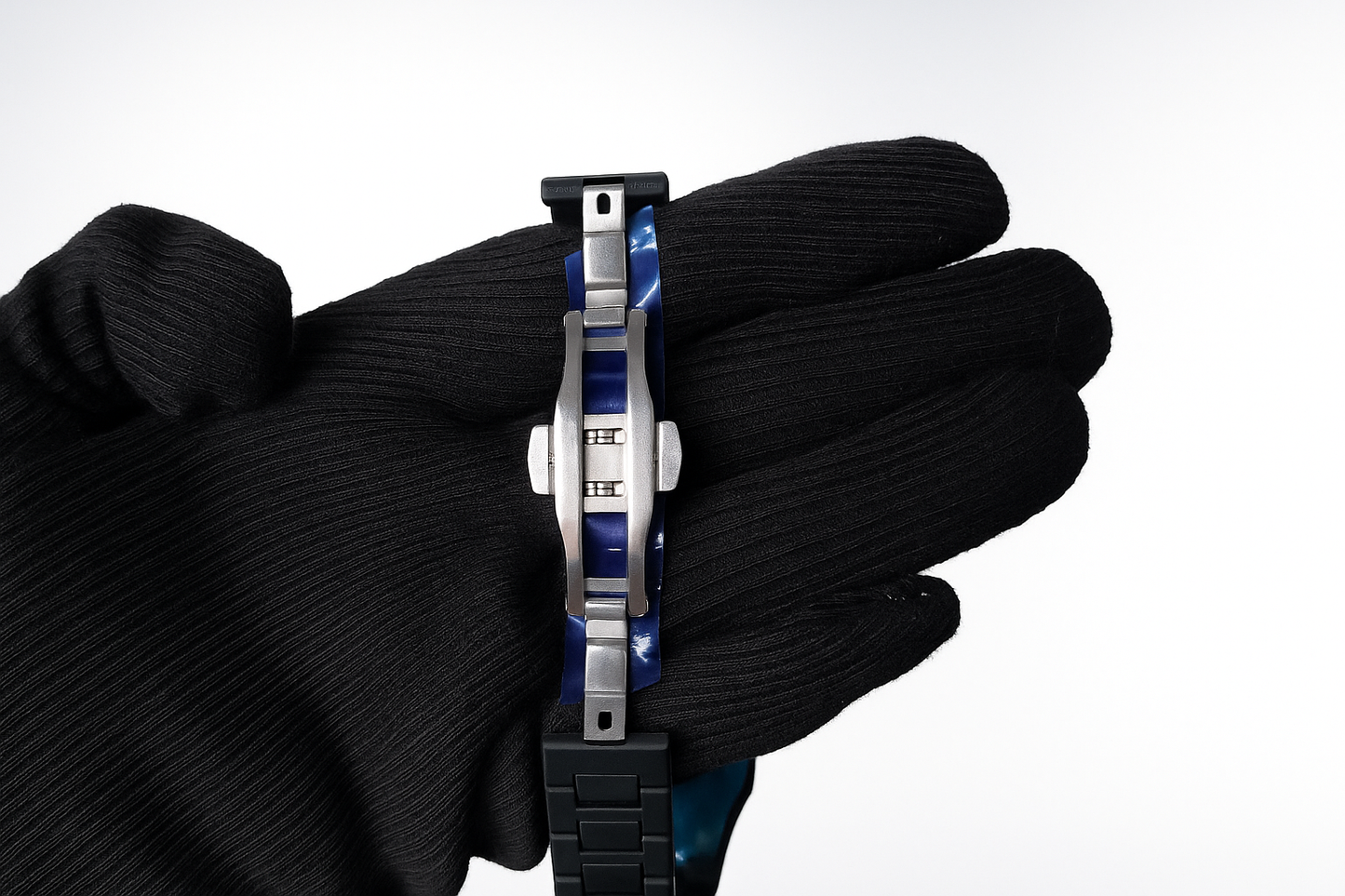 Arabic Aura Watch