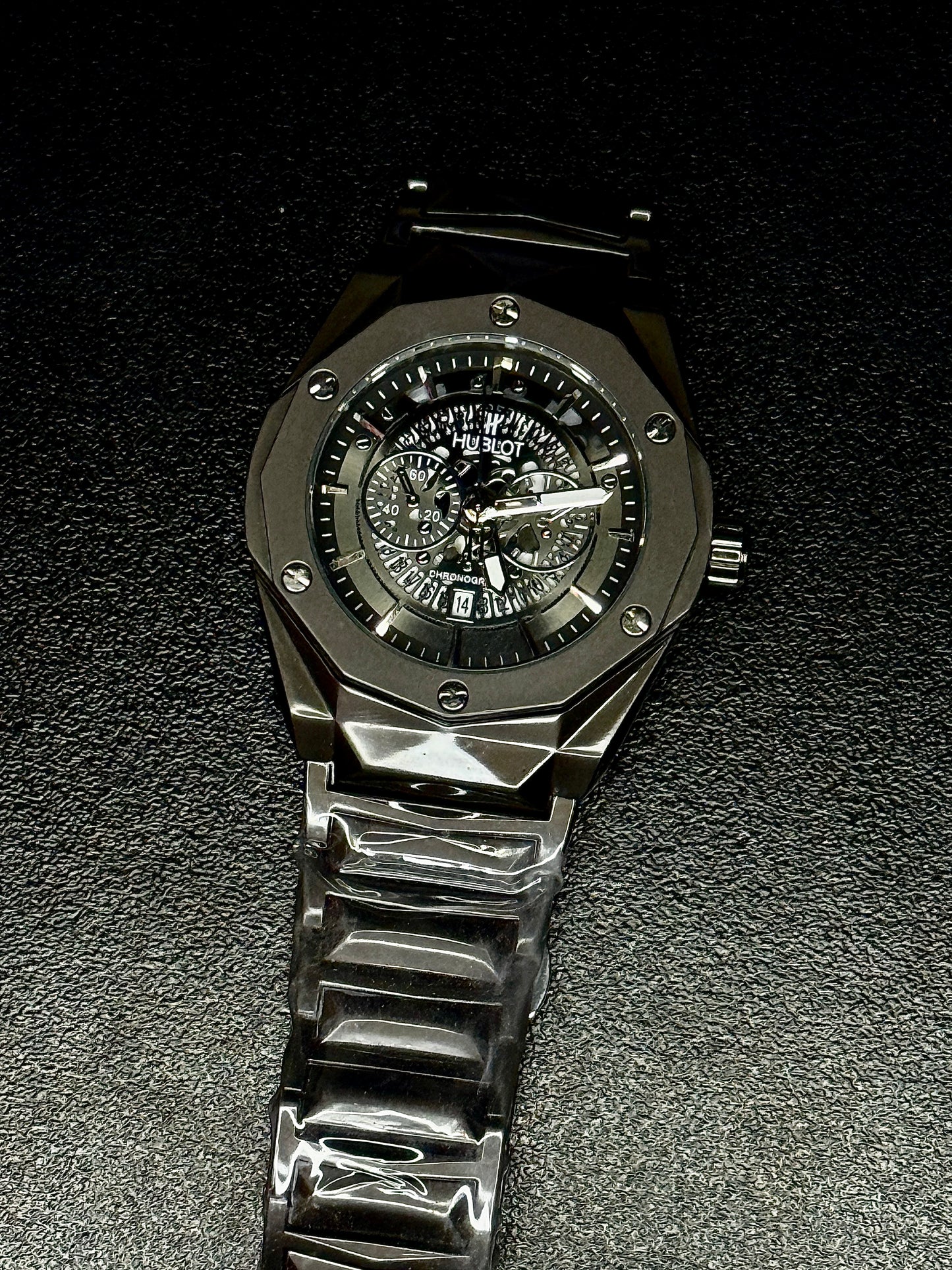 Hublot Cut
